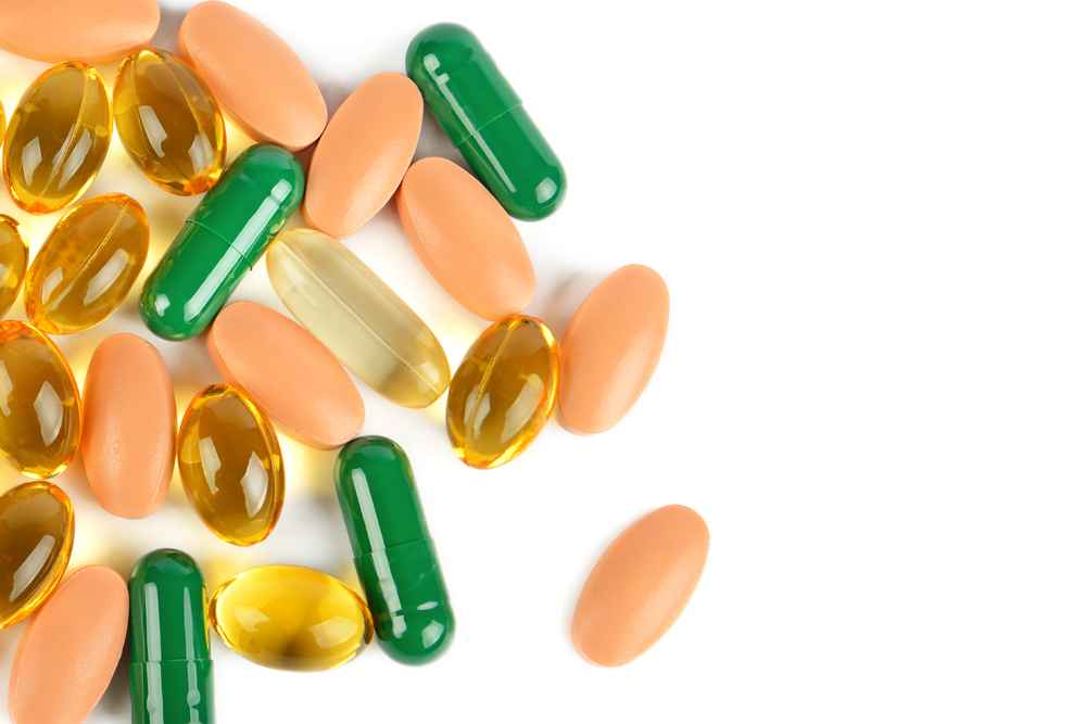 藥片與片劑隔離技術及其在白色背景上的文本應用空間